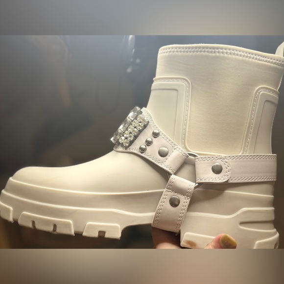 Karl Lagerfeld White Biker Boots - Picture 9 of 10